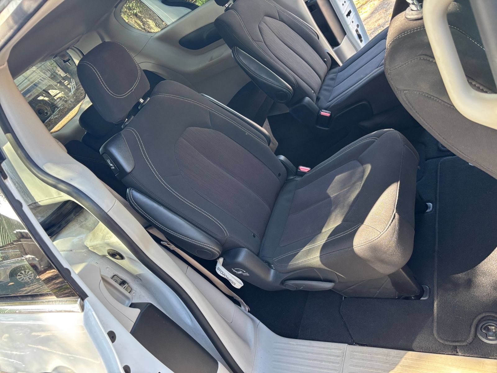Used 2024 Chrysler Voyager LX FWD image 41