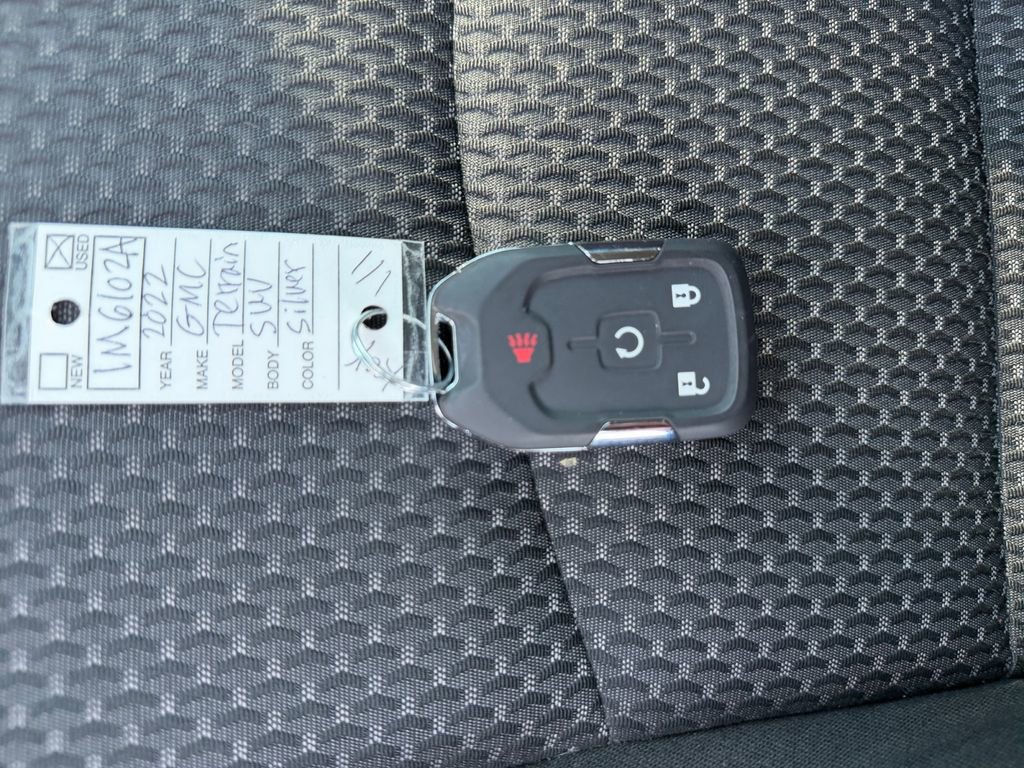 Used 2022 GMC Terrain SLE w/ Driver Convenience Package image 32
