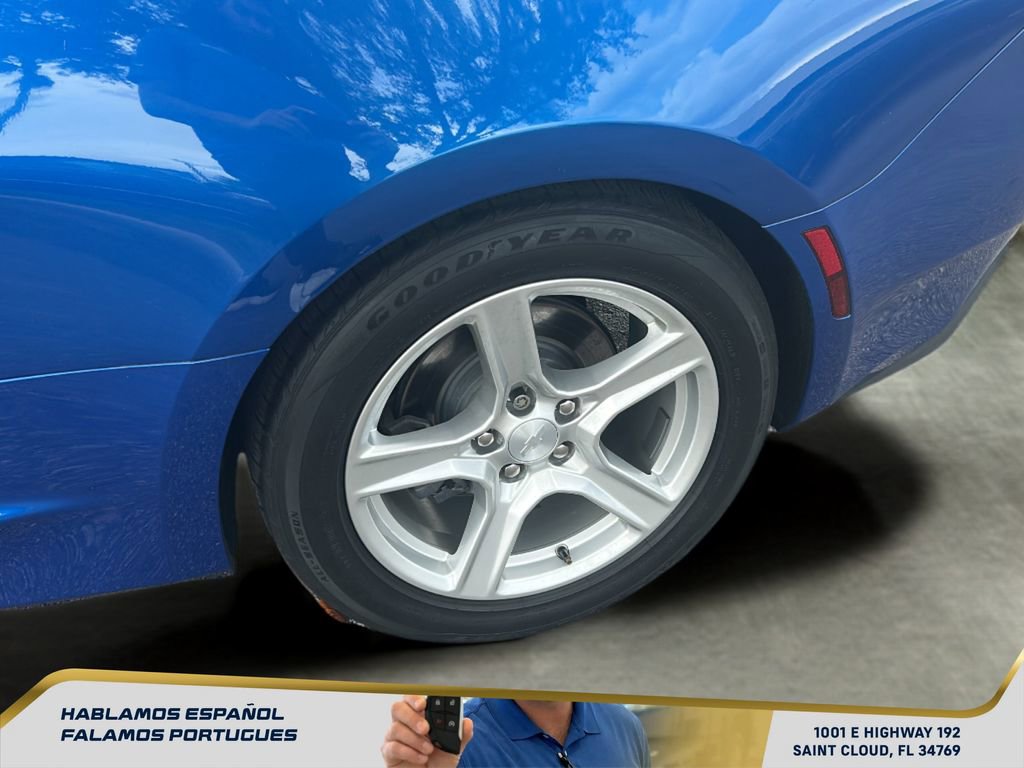 Used 2018 Chevrolet Camaro LT image 11