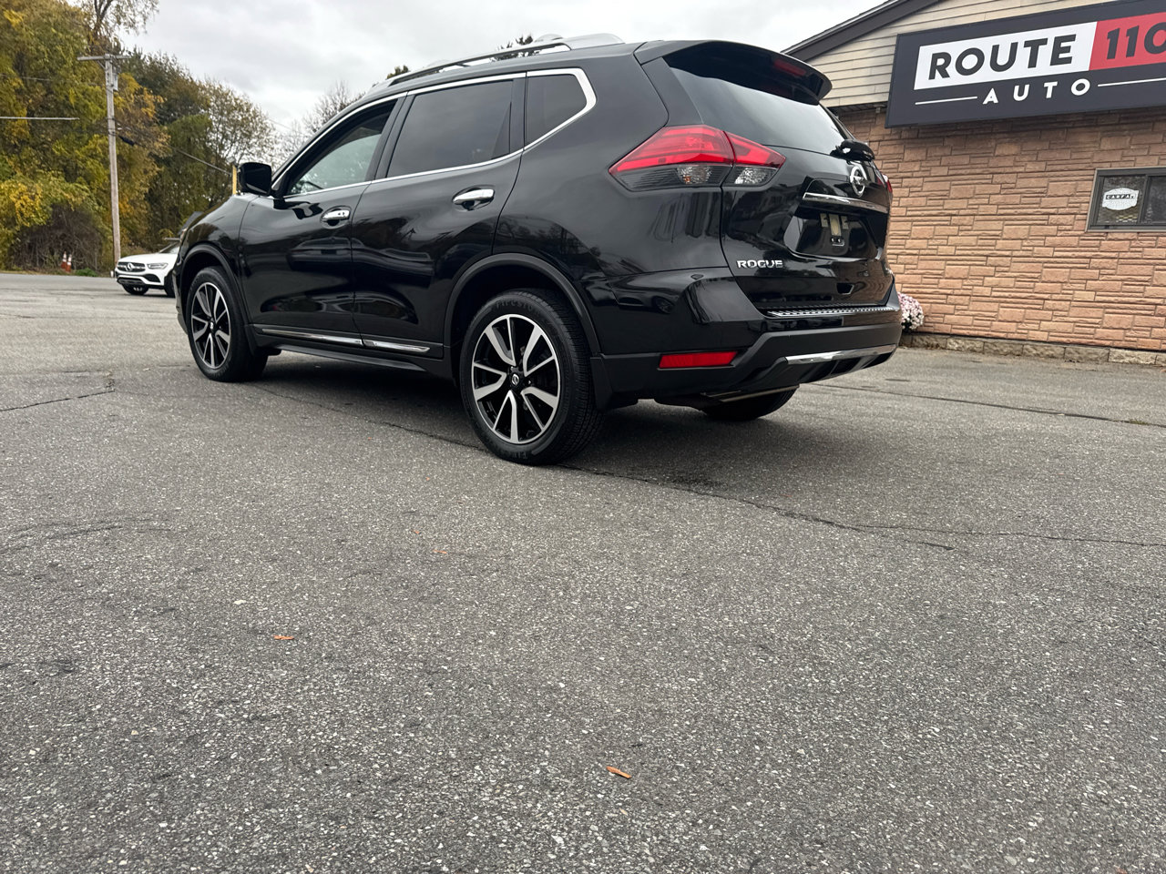 Used 2017 Nissan Rogue SL w/ SL Premium Package image 12