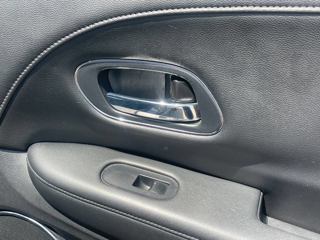 Used 2017 Honda HR-V EX-L image 13