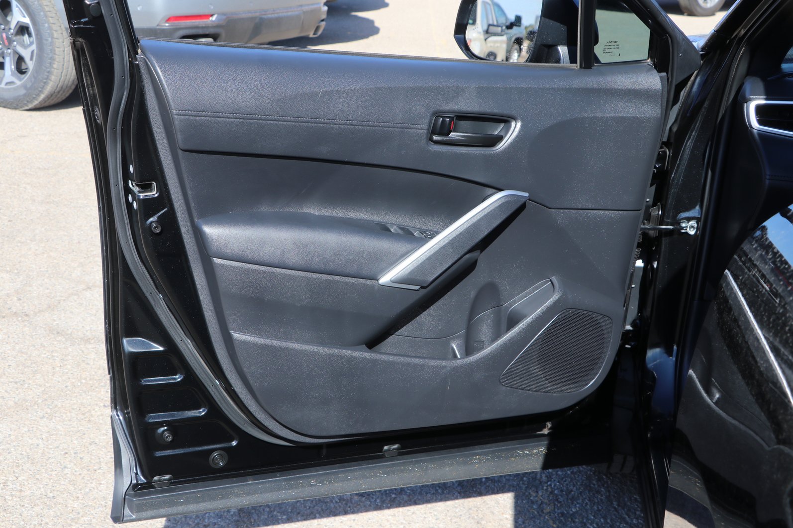 Used 2023 Toyota Corolla Cross AWD Hybrid image 10