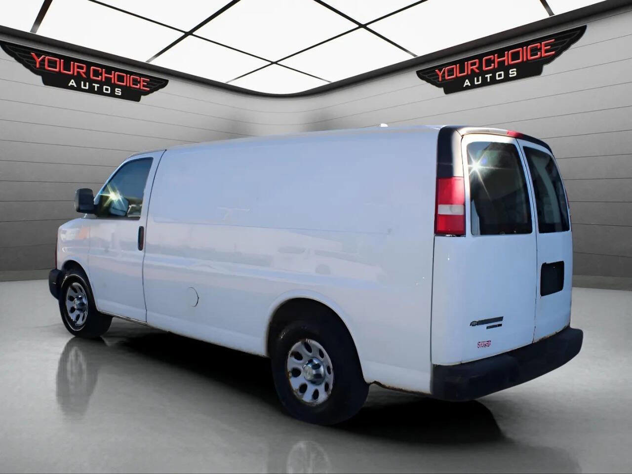 Used 2012 Chevrolet Express 1500 AWD image 6