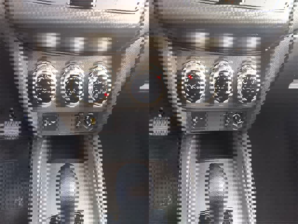 Used 2020 Mitsubishi Outlander Sport ES image 18