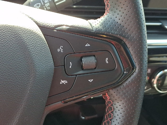 Used 2025 Chevrolet Trax RS w/ Driver Confidence Package FWD image 8