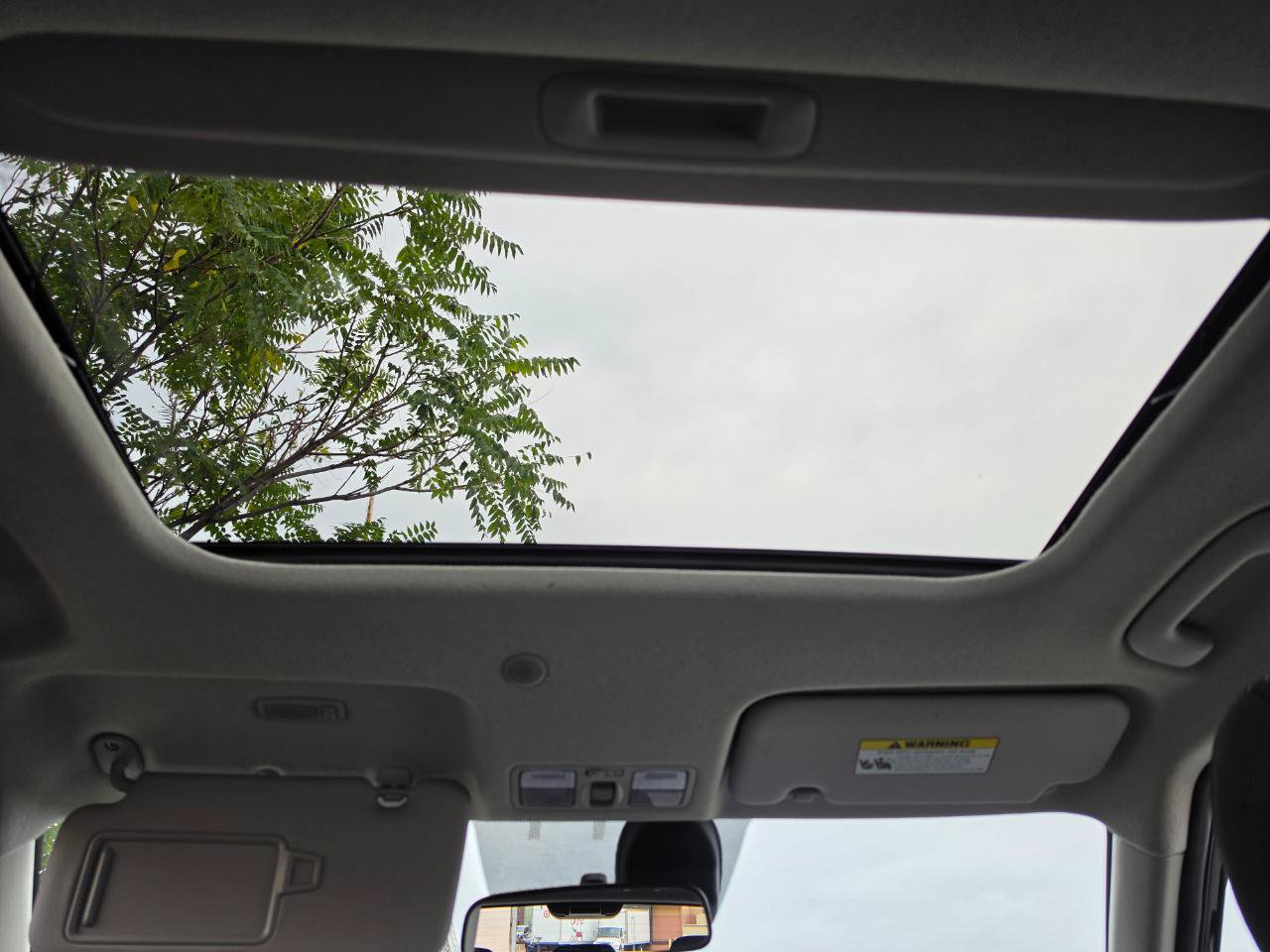 Used 2022 Hyundai Venue SEL FWD image 10