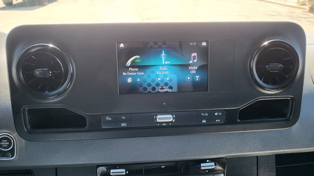 Used 2021 Mercedes-Benz Sprinter 1500 image 28