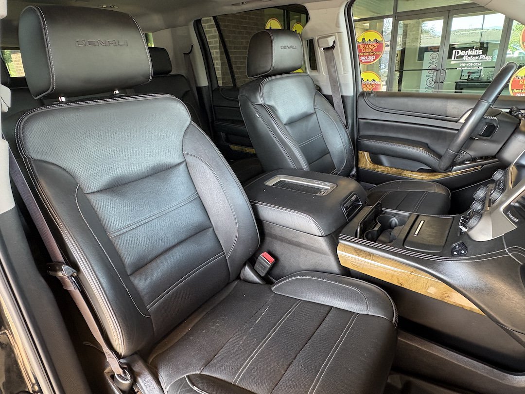 Used 2017 GMC Yukon XL Denali w/ Open Road Package AWD/4WD image 30