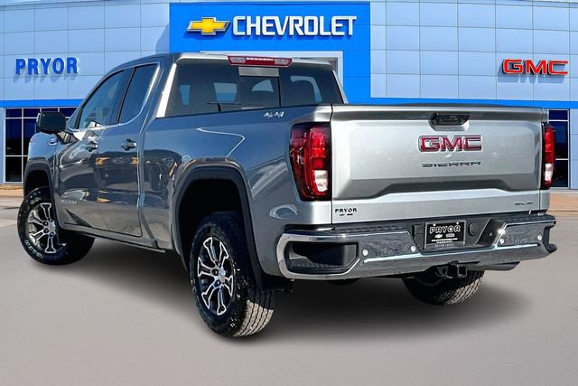 New 2026 GMC Sierra 1500 SLE image 3