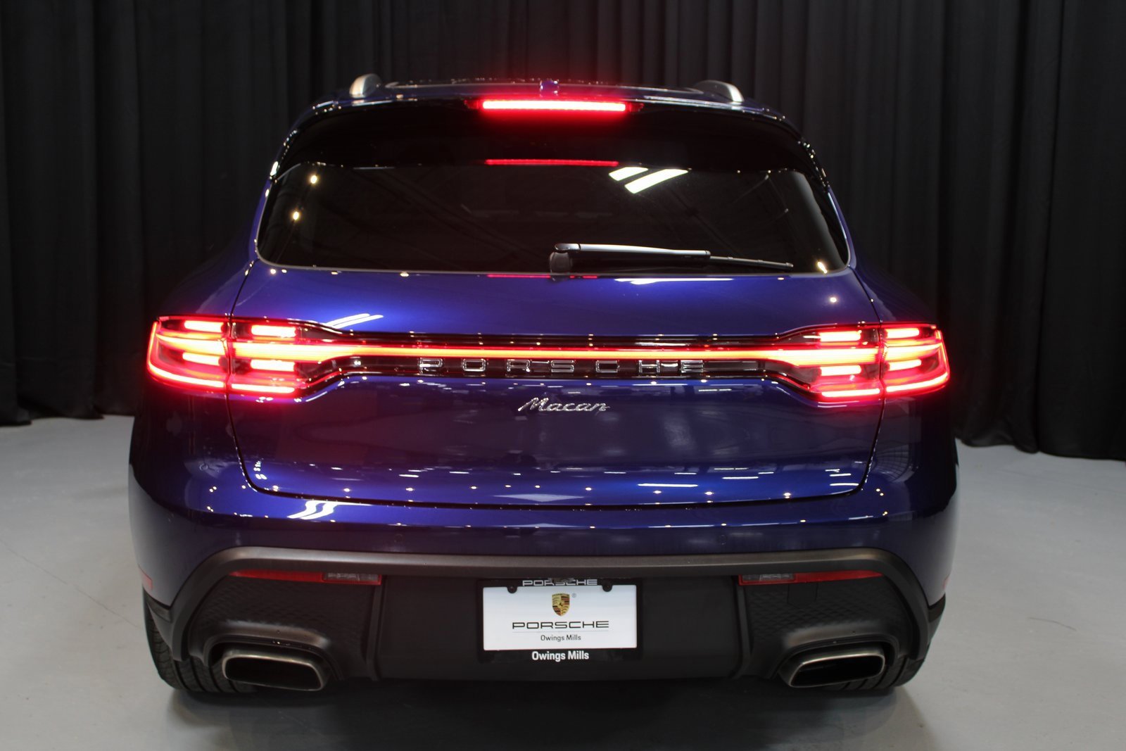 Certified 2025 Porsche Macan image 6