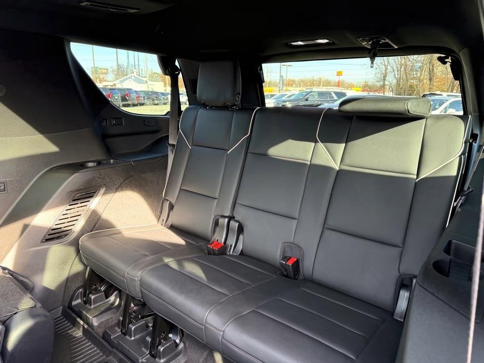 Certified 2022 Cadillac Escalade Premium Luxury w/ Performance Package image 9