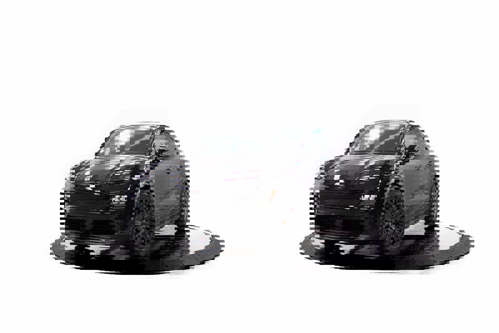 New 2026 Porsche Macan GTS Electric image 1