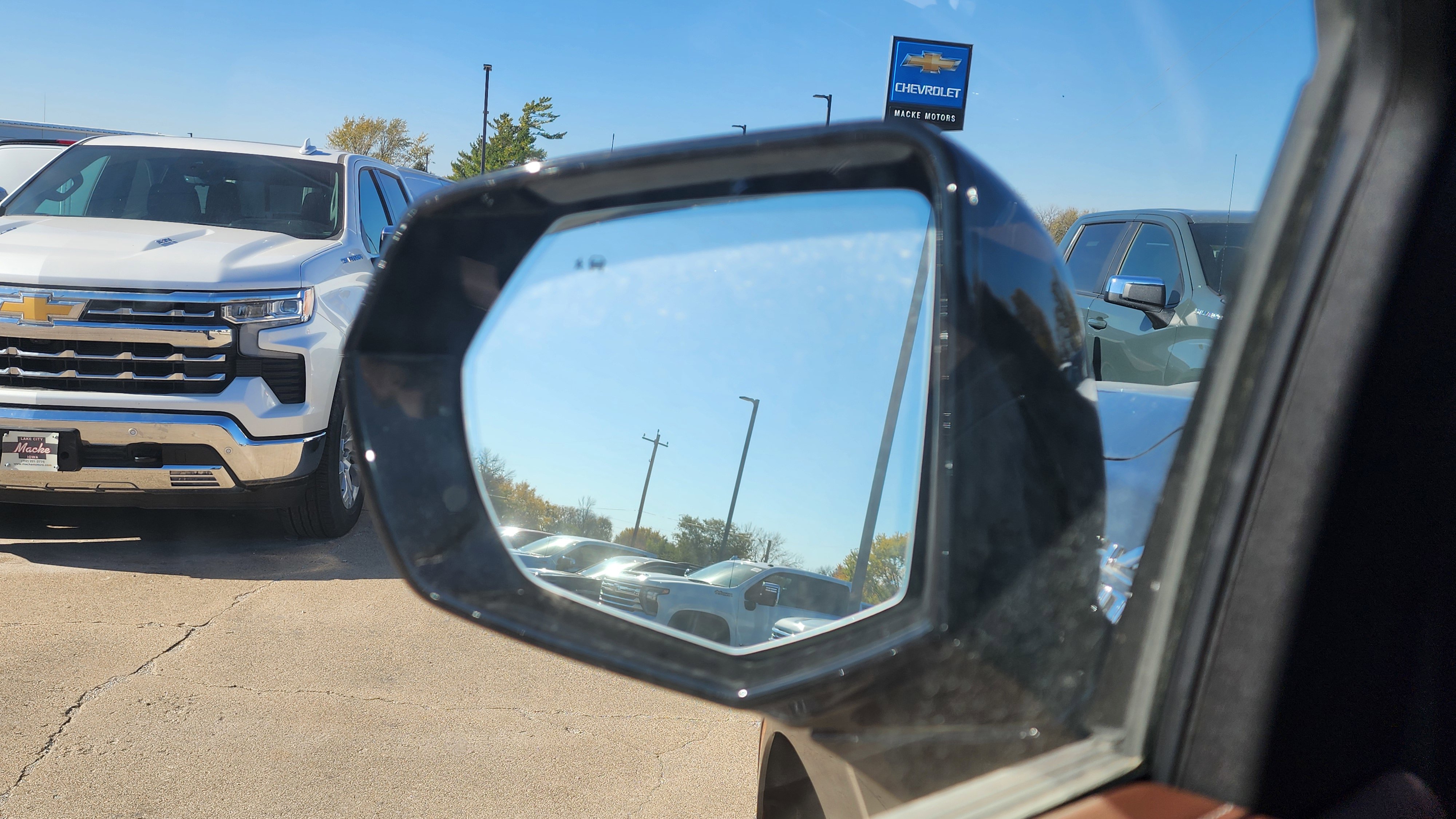 New 2026 Chevrolet Suburban High Country image 10