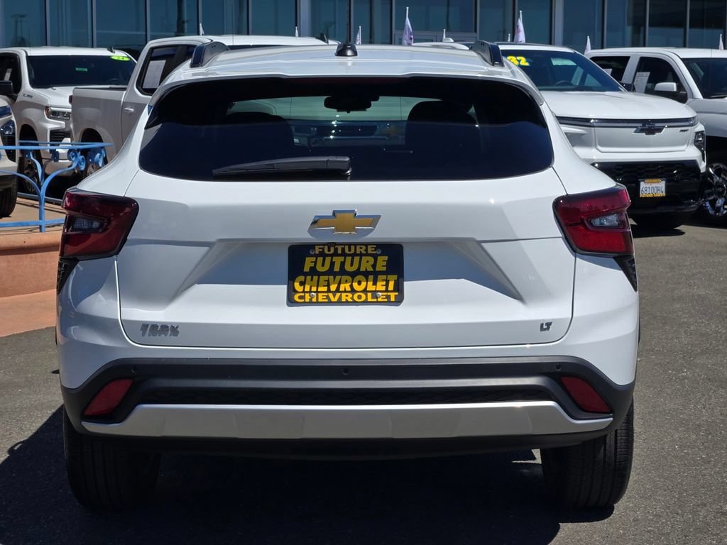 New 2026 Chevrolet Trax LT w/ Driver Confidence Package FWD image 5