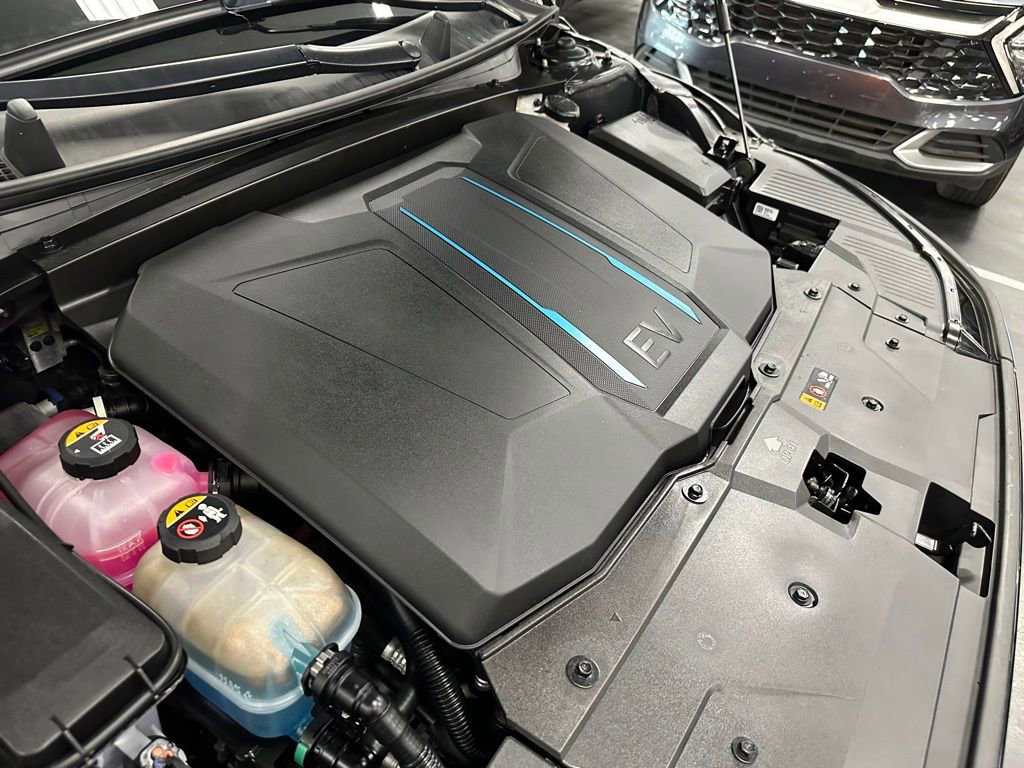 Used 2023 Hyundai Ioniq 5 SE image 33