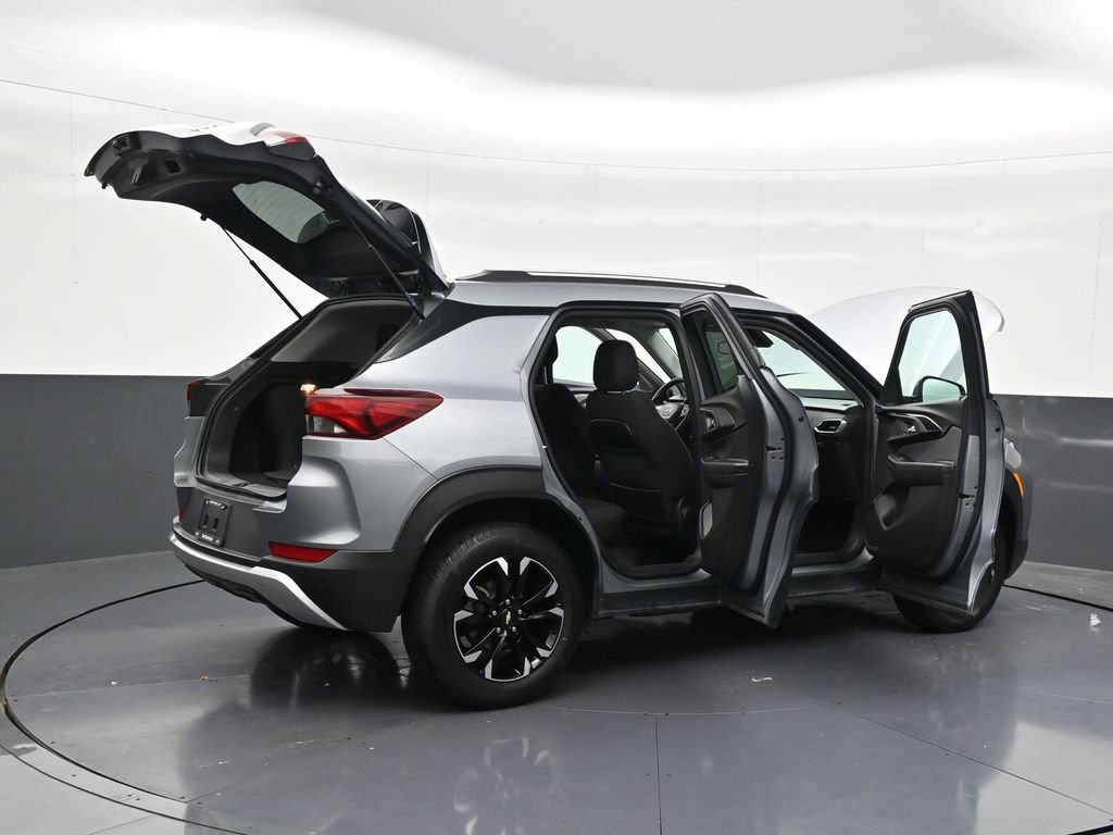 Used 2023 Chevrolet TrailBlazer LT FWD image 32