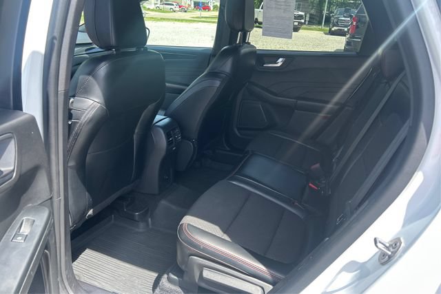 Used 2023 Ford Escape ST-Line w/ Tech Pack #1 AWD/4WD image 10