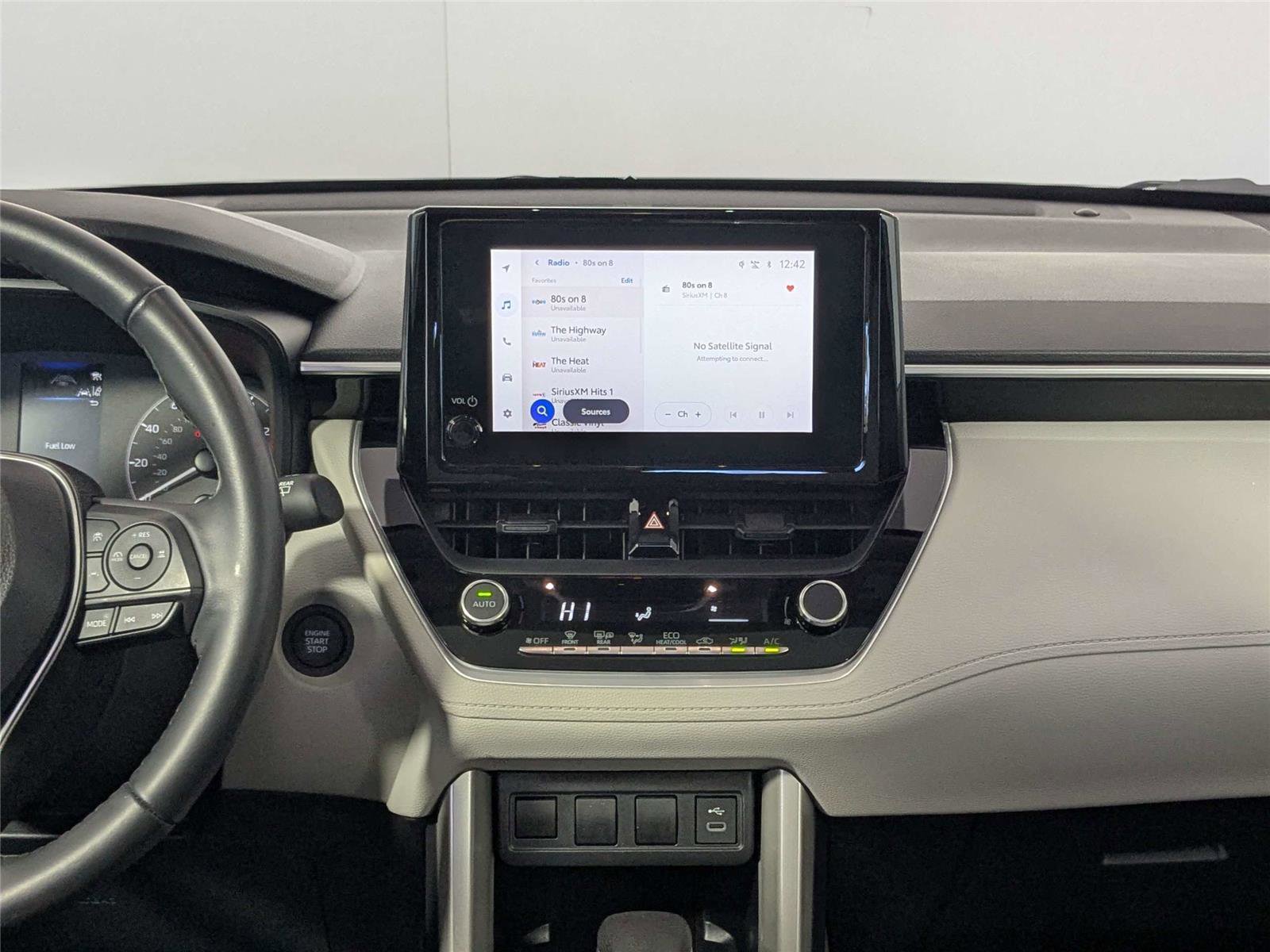 Certified 2024 Toyota Corolla Cross LE w/ Moonroof Package image 21