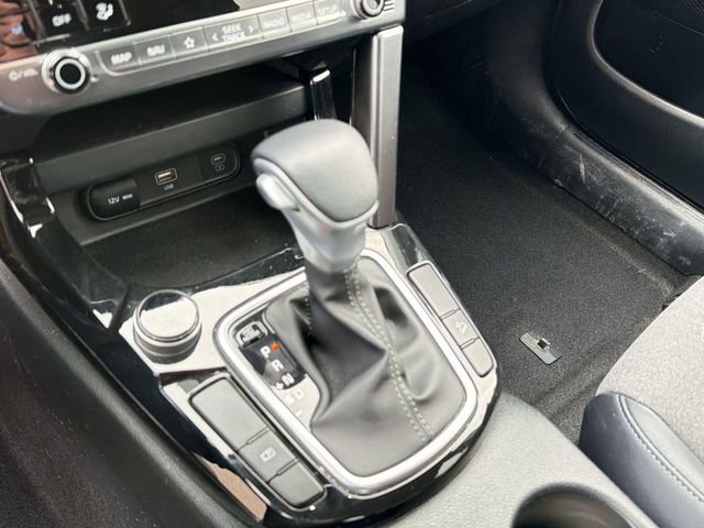 Used 2025 Kia Seltos S FWD image 16