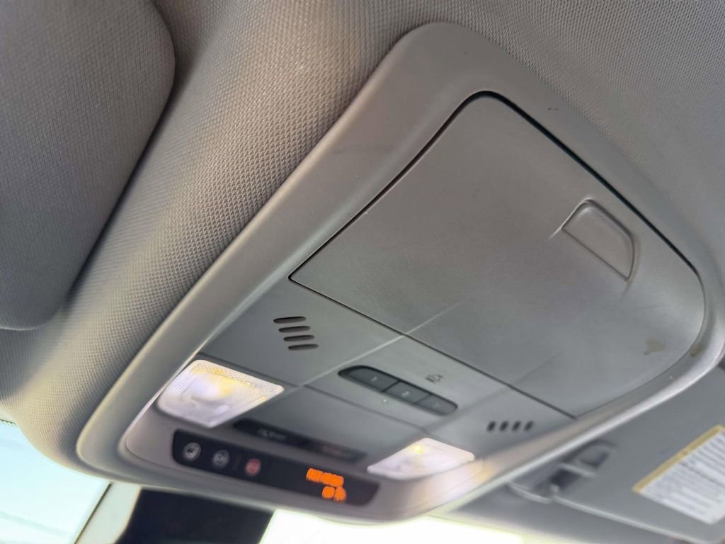 Used 2020 Chevrolet Equinox Premier image 41