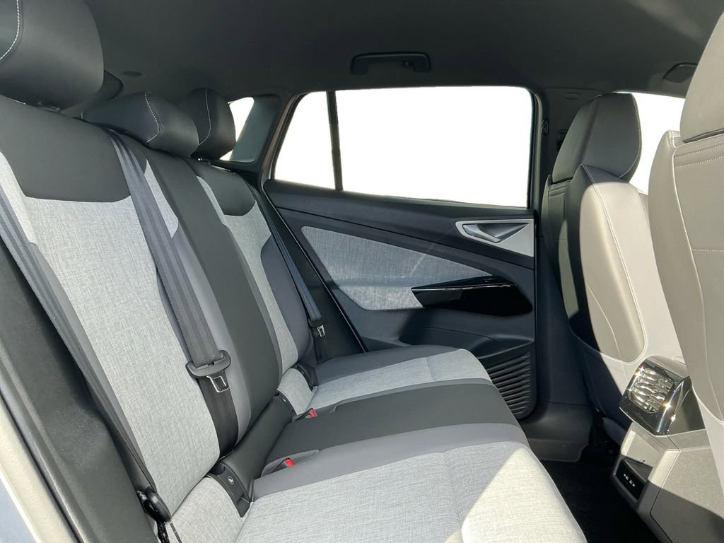 New 2026 Volkswagen ID.4 Pro image 18