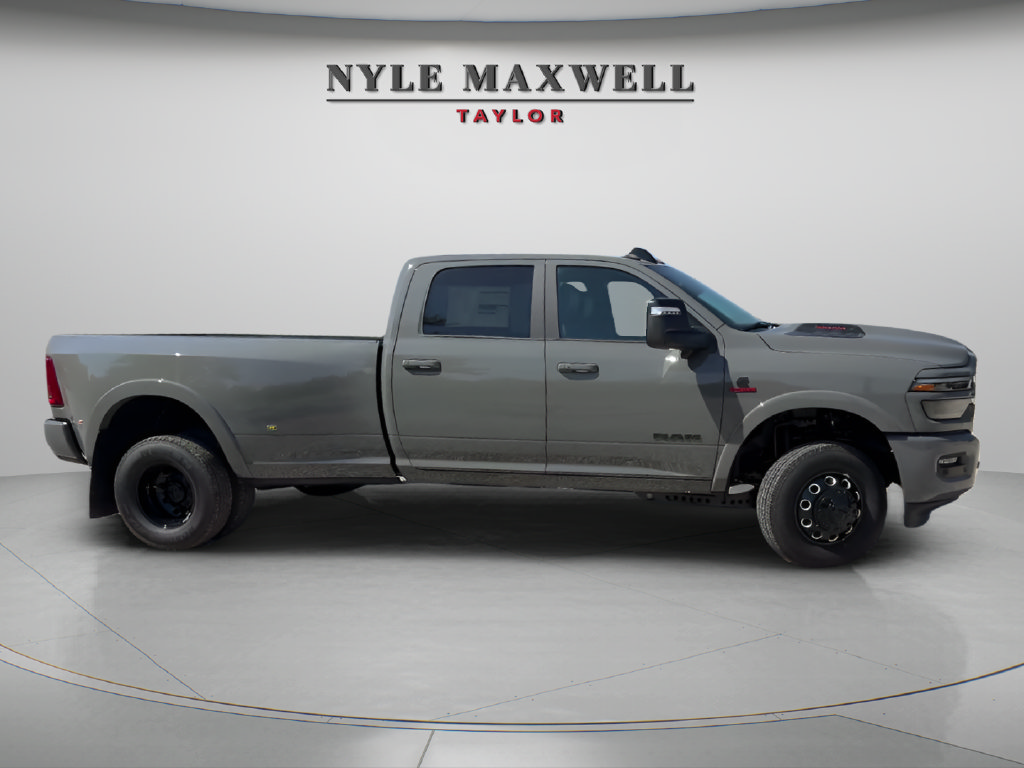 New 2027 RAM 3500 Laramie w/ Night Edition AWD/4WD image 4