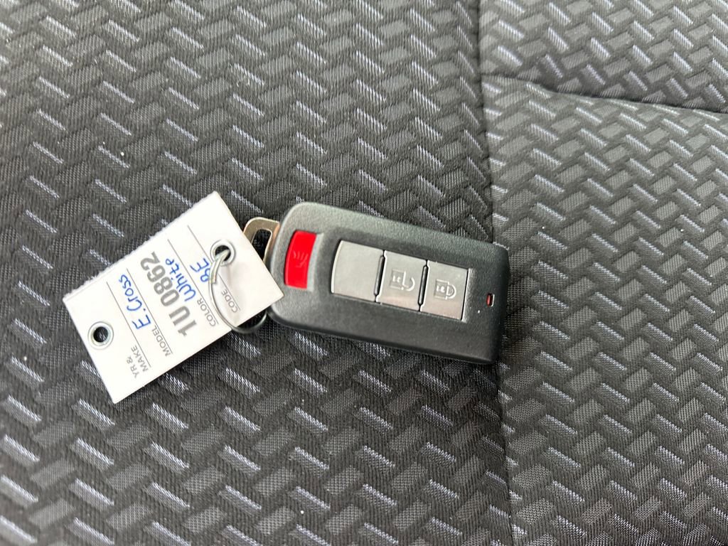 Used 2025 Mitsubishi Eclipse Cross LE image 32