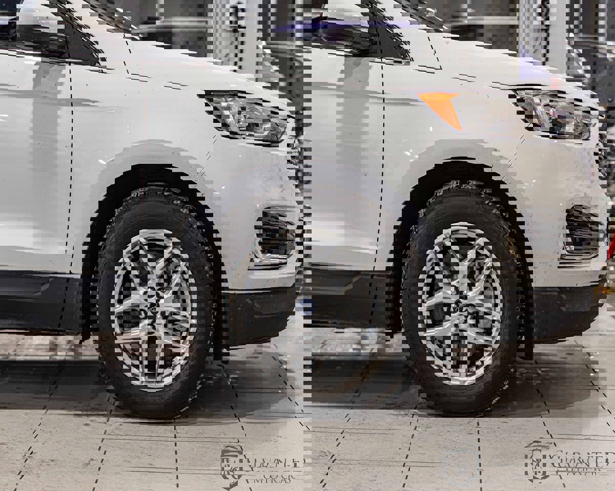 Used 2022 Ford Edge SEL image 11