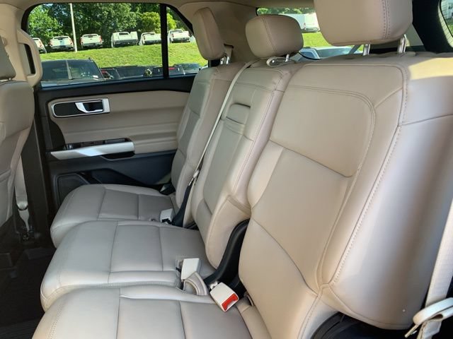 Used 2023 Ford Explorer XLT w/ Equipment Group 202A AWD/4WD image 20