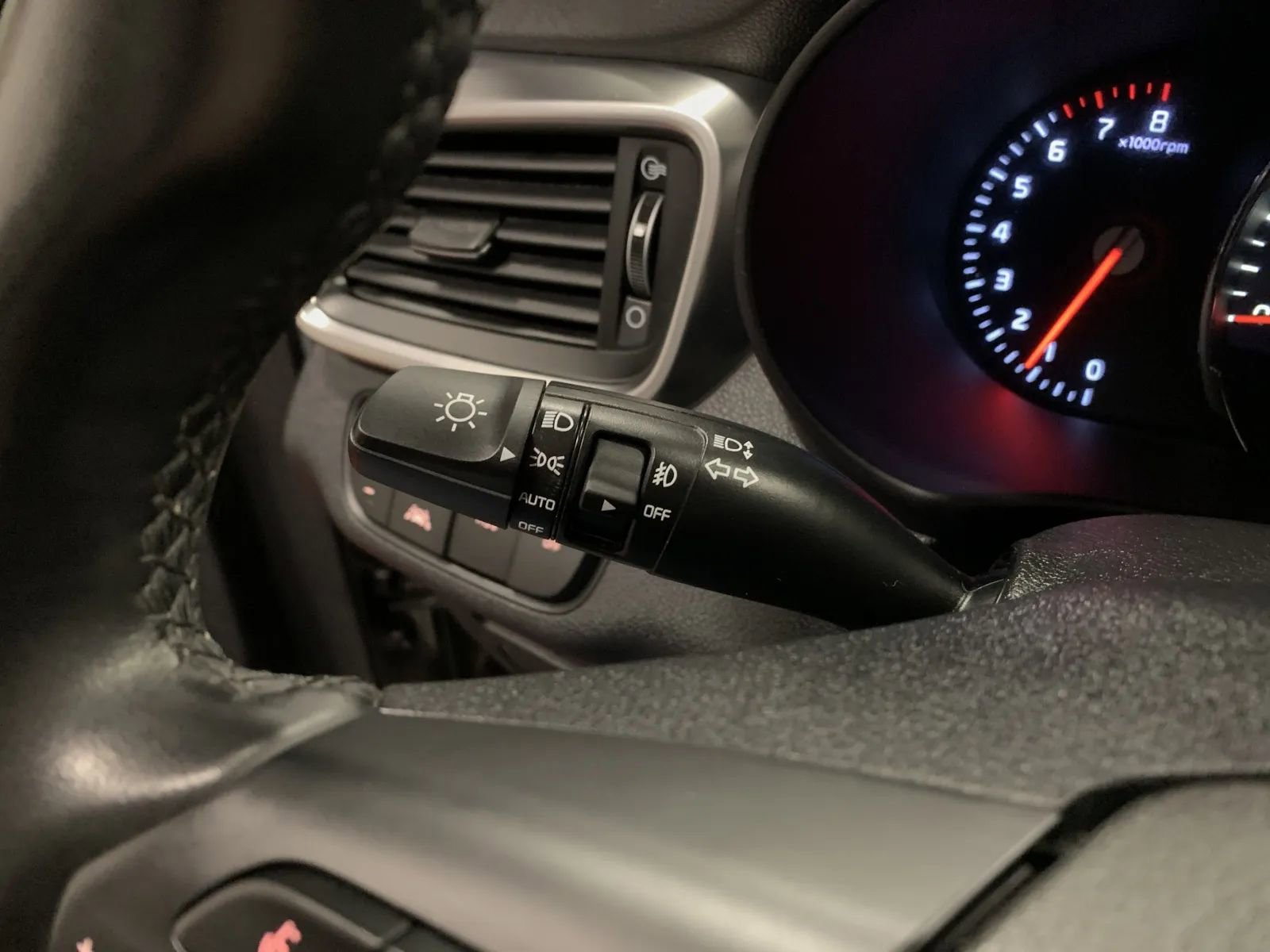 Used 2018 Kia Sorento SX image 24