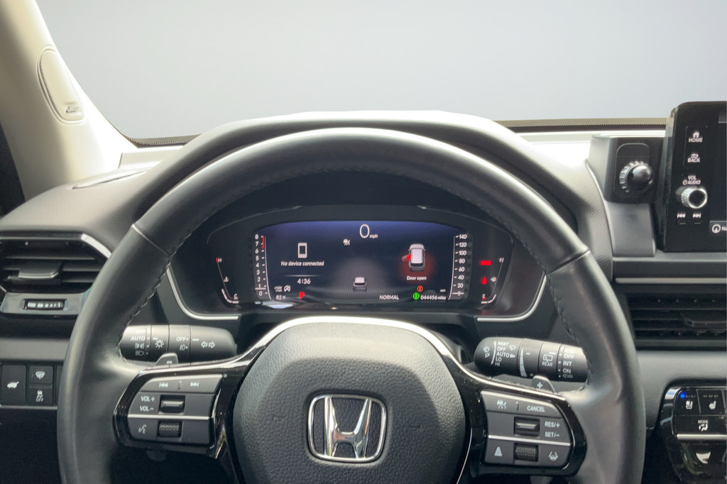 Used 2024 Honda Pilot Elite image 13