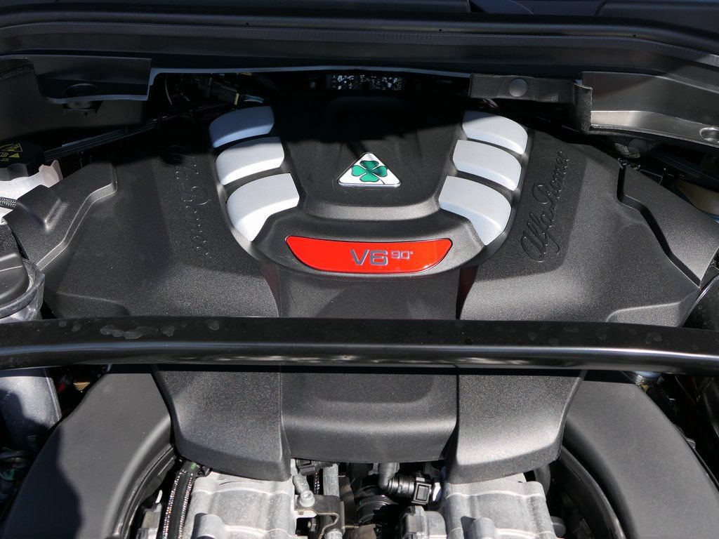 Used 2024 Alfa Romeo Stelvio Quadrifoglio w/ Active Assist Plus Package AWD/4WD image 30