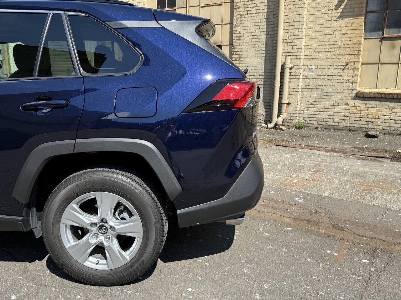 Used 2020 Toyota RAV4 XLE w/ Convenience Package AWD/4WD image 20