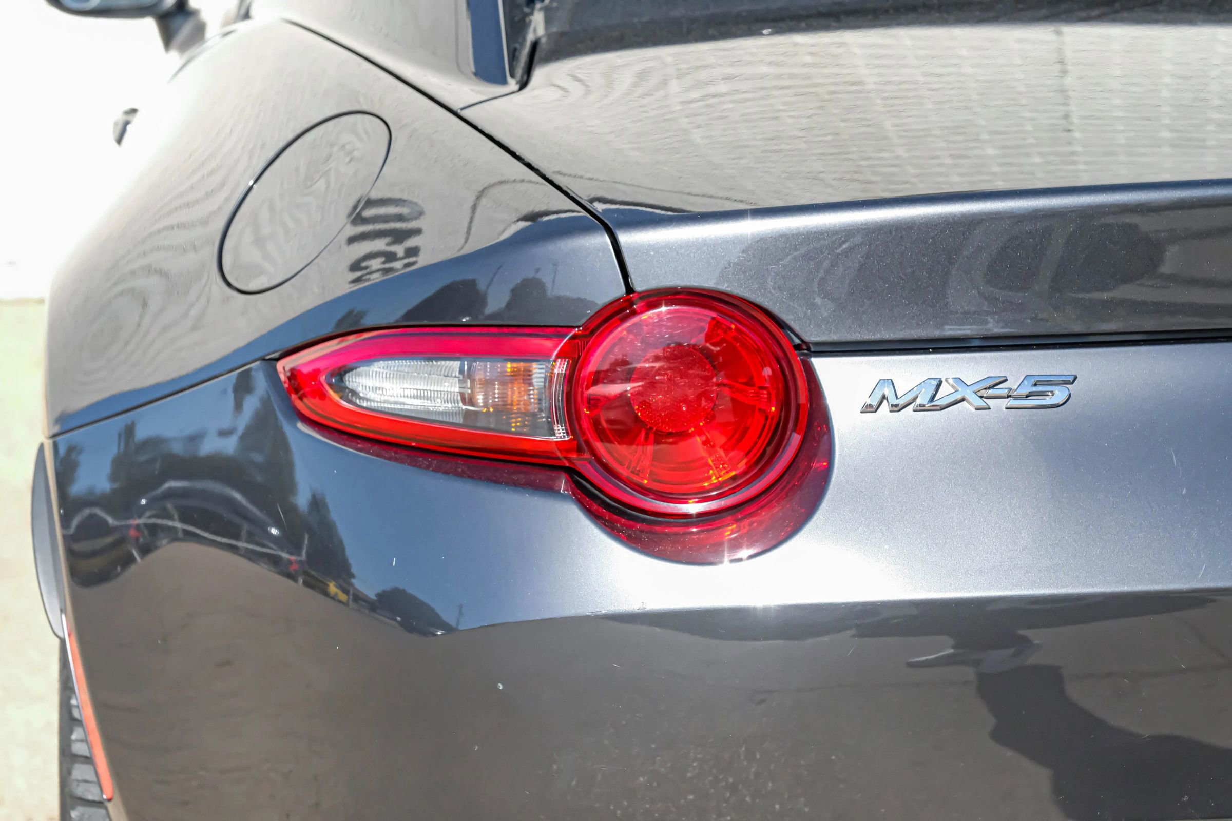 Used 2019 MAZDA MX-5 Miata RF Grand Touring image 40