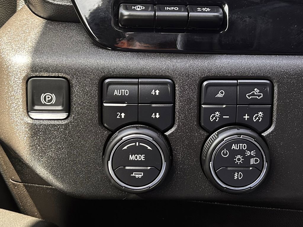 Used 2024 Chevrolet Silverado 2500 High Country w/ High Country Premium Package image 23