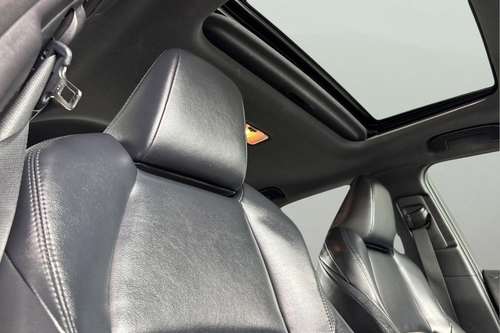 Used 2021 Toyota Corolla XSE image 20