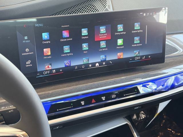 New 2026 BMW i7 M70 w/ Executive Package AWD/4WD image 19