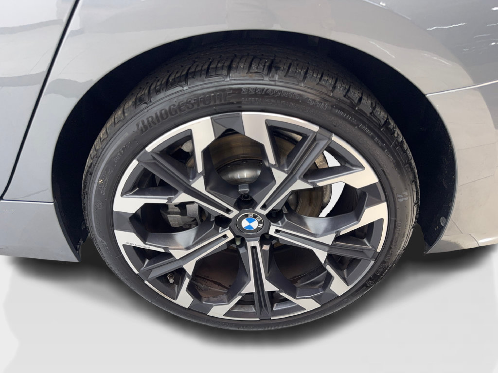 Used 2025 BMW 330i Sedan w/ Premium Package RWD image 86