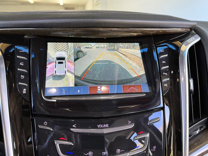 Used 2019 Cadillac Escalade Premium Luxury w/ LPO, Radiant Package AWD/4WD image 26