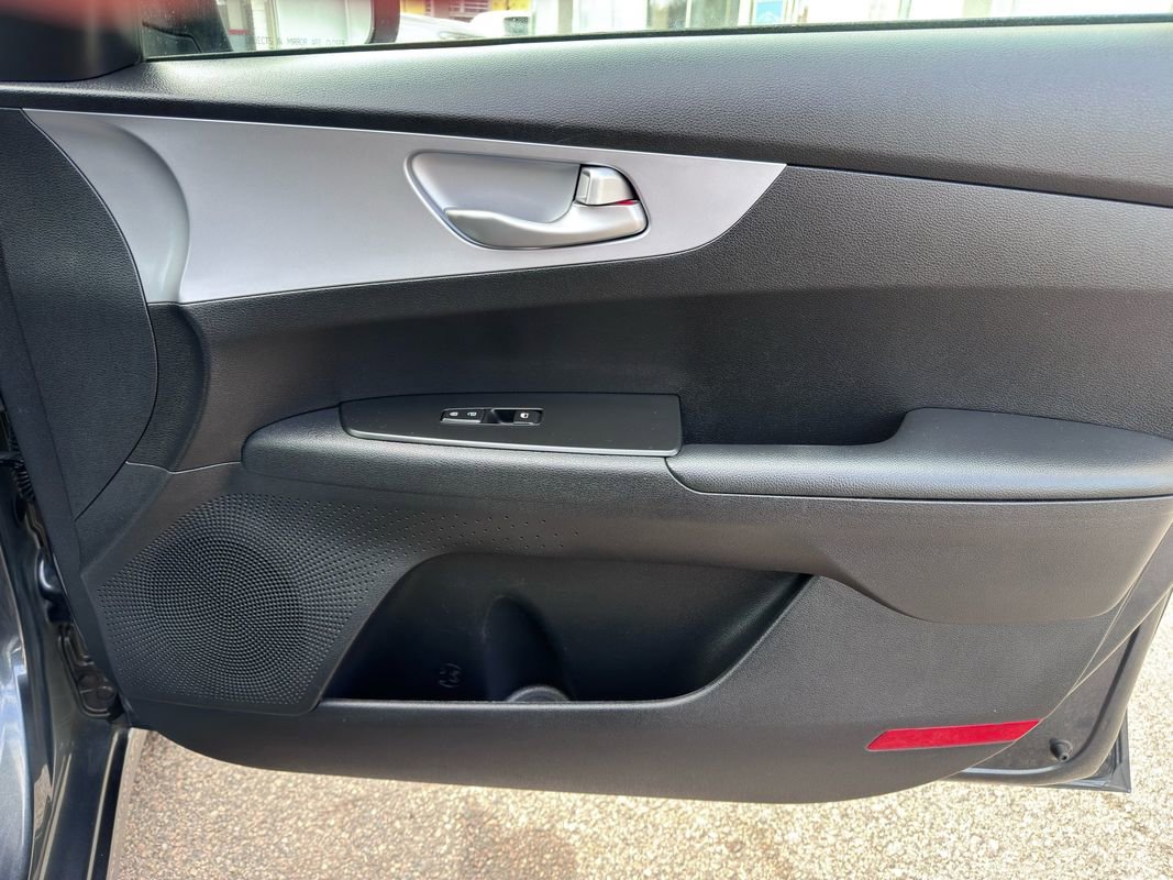 Used 2024 Kia Forte LXS image 28