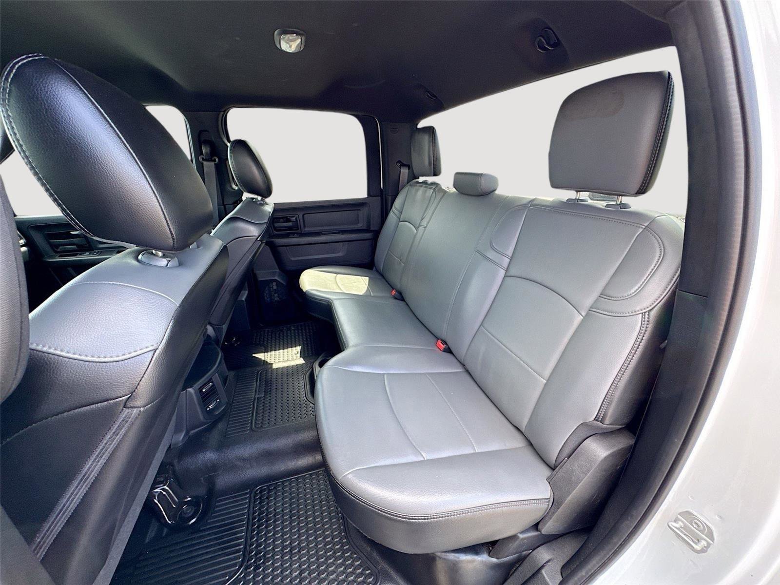 Used 2022 RAM 3500 Tradesman RWD image 13