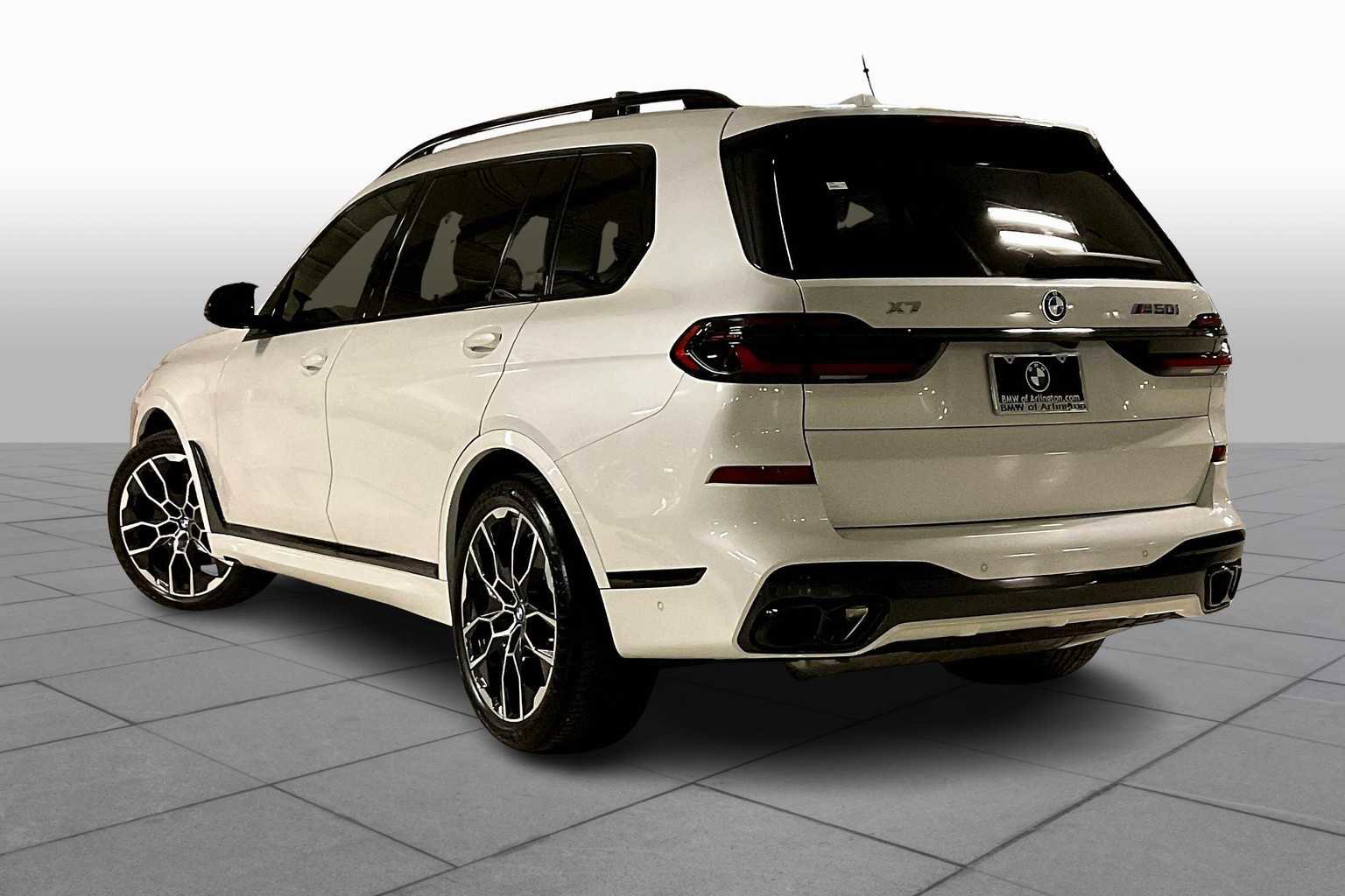 New 2026 BMW X7 M60i image 12