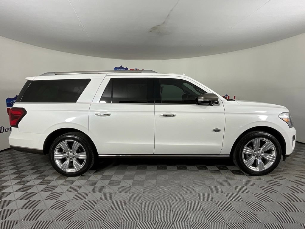Used 2023 Ford Expedition Max King Ranch AWD/4WD image 2