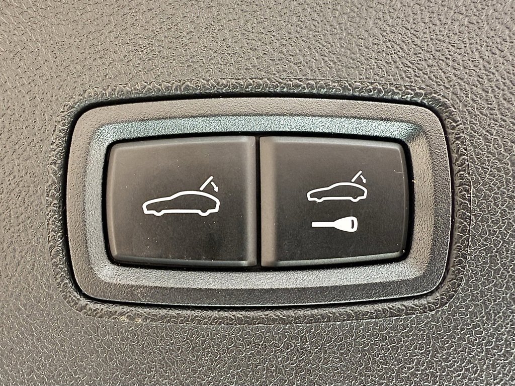Certified 2023 Porsche Cayenne image 24