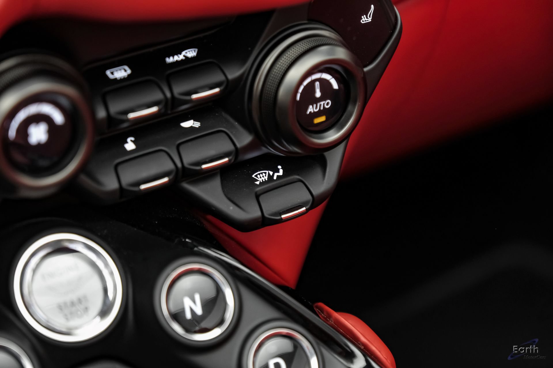Used 2022 Aston Martin V8 Vantage Roadster RWD image 79