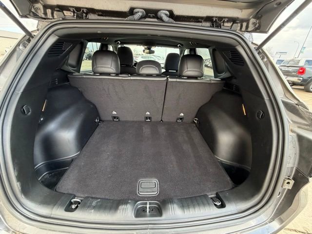 Used 2024 Jeep Compass Limited image 12