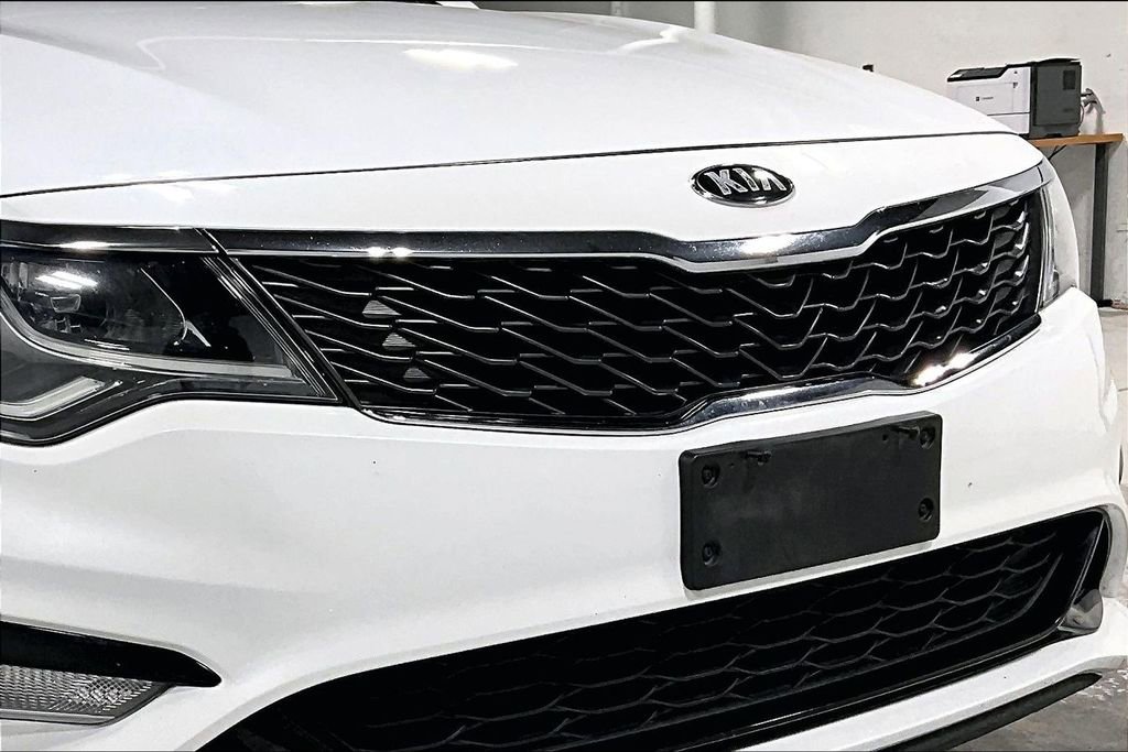 Used 2020 Kia Optima LX image 37