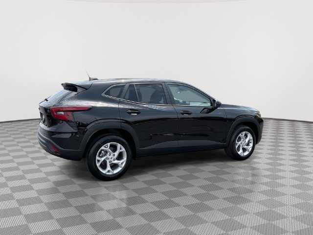 New 2026 Chevrolet Trax LS w/ LS Convenience Package FWD image 11