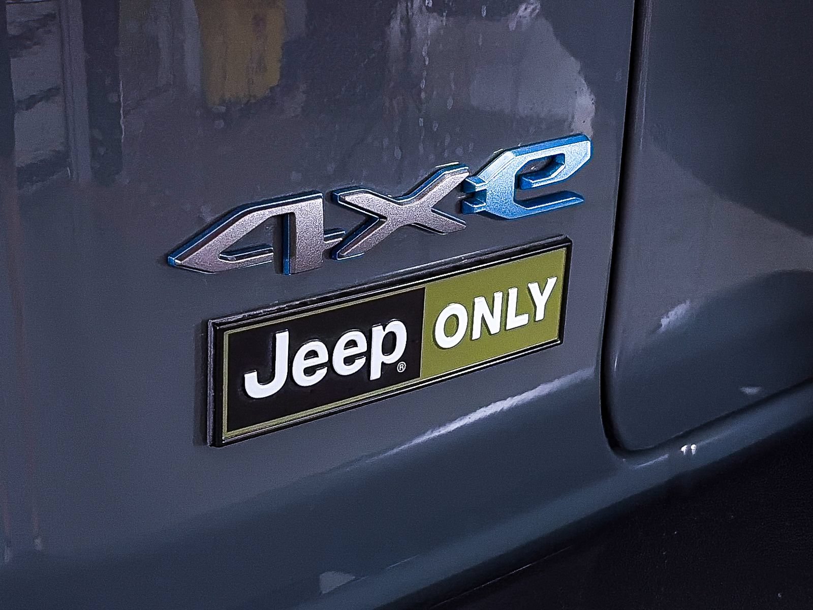 Used 2024 Jeep Wrangler Unlimited Rubicon 4xe AWD/4WD image 8