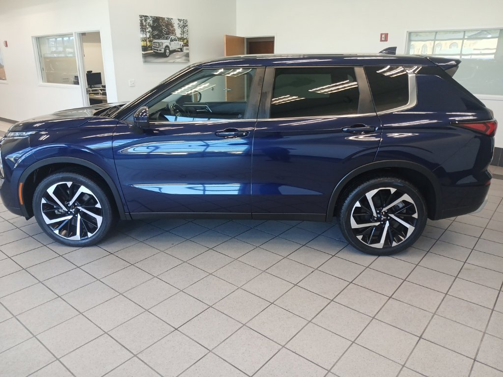 Used 2022 Mitsubishi Outlander SE AWD/4WD image 12